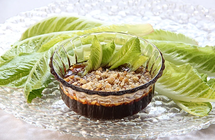 ארוחת פסח באקליפטוס הירושלמי