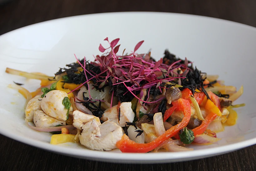 פרגית מטוגנת עם ירקות של שף ניצן רז