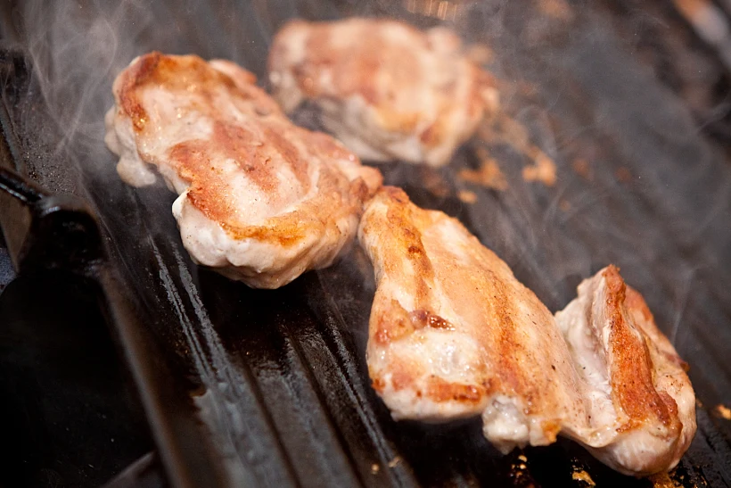 פרגית על תבשיל חיטה עולם היין תמונה בגודל מותאם אישית