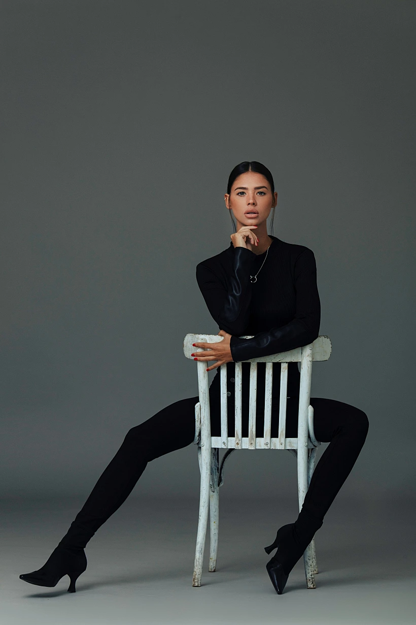 רוסלנה רודינה בהשראת גילה אלמגור