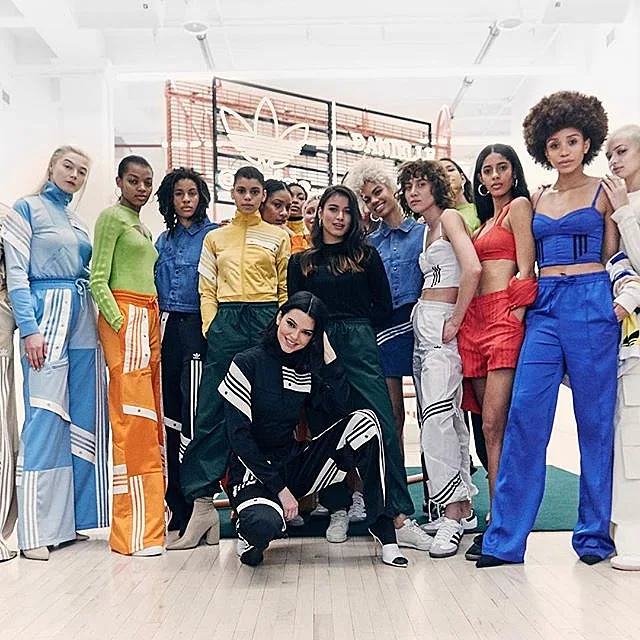 הצצה לקולקציה שתושק פה בשבת(אינסטגרם )