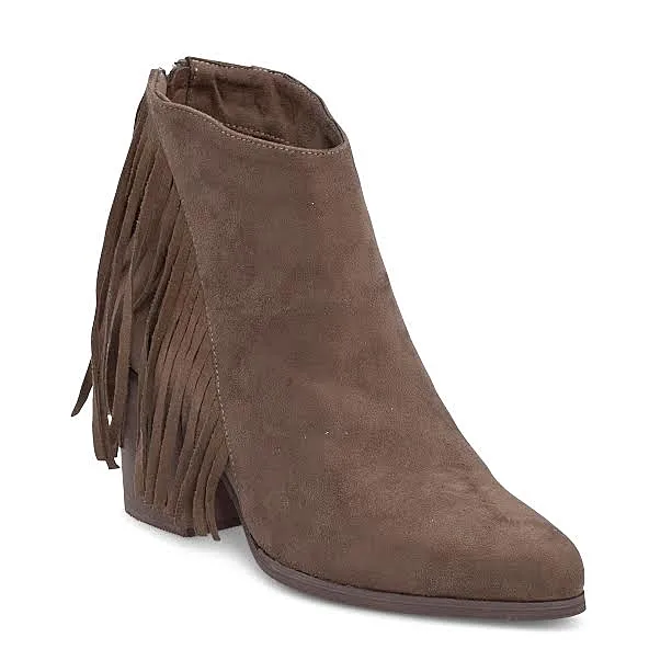 ביונסה מעצבת בגדי ספורט