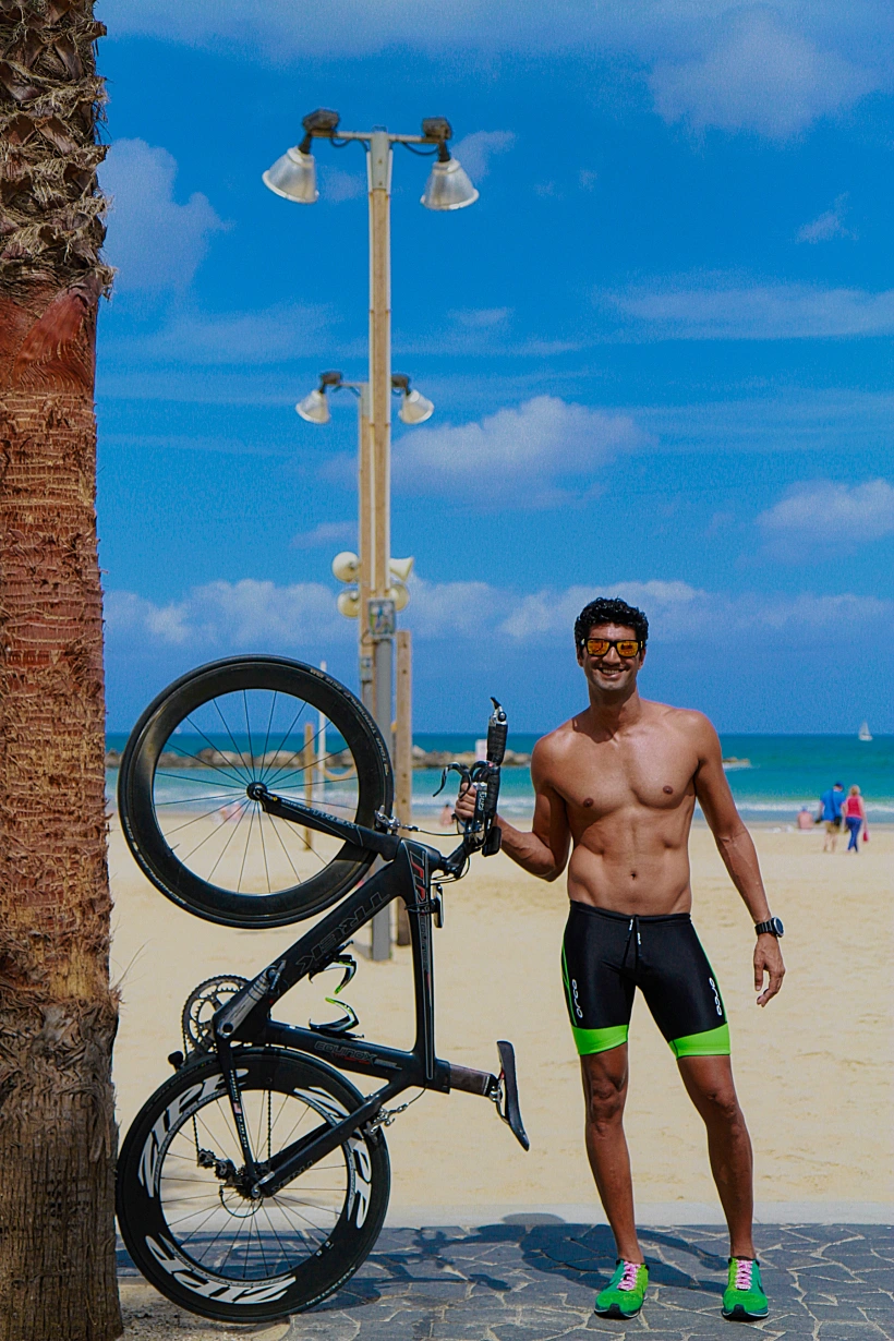 מאמנים בבגדי-ים