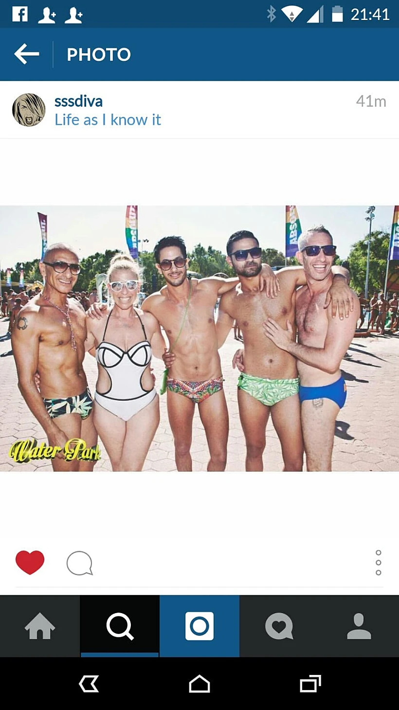 כולנו דוגמניות