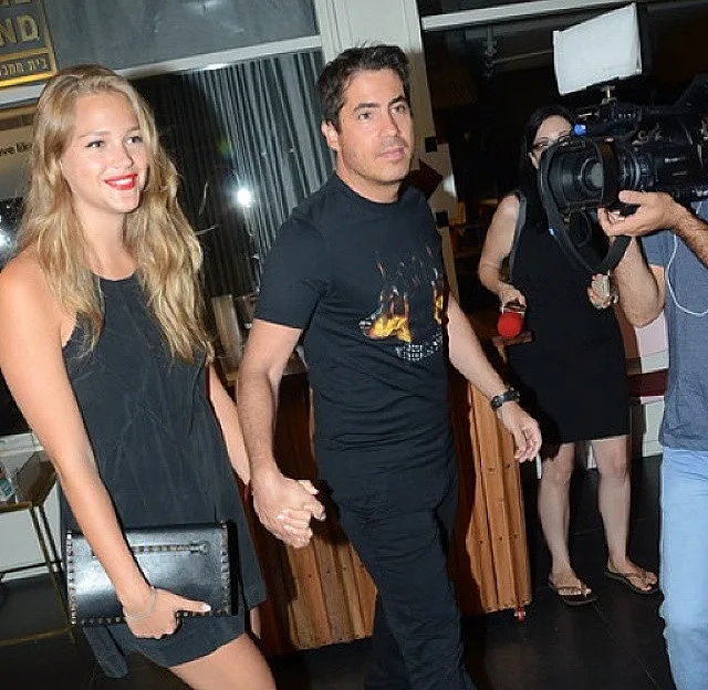 אסתי גינזבורג יולדת