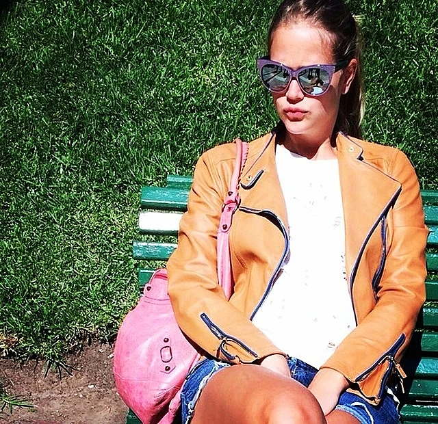 אסתי גינזבורג יולדת