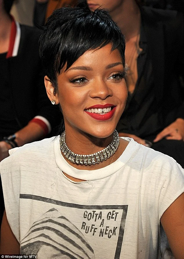 תכשיט שיניים