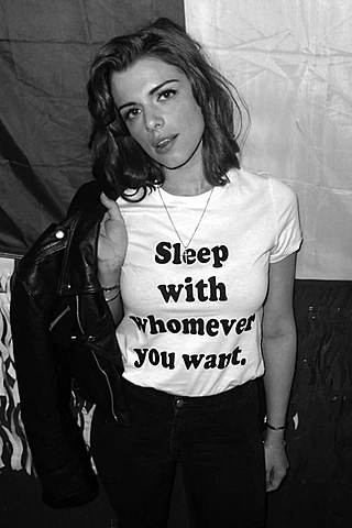 אופנה מיניות נשית