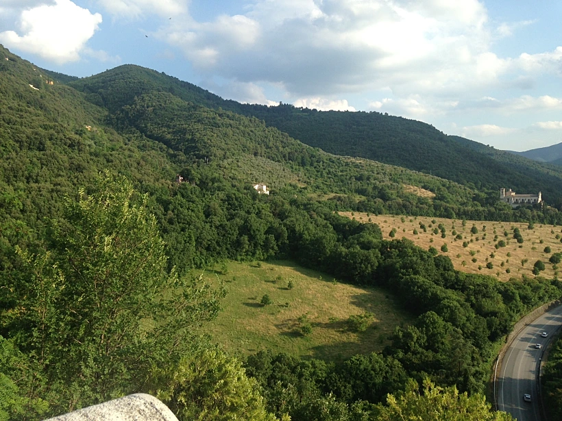 היתרון של ספולטו, נוף ירוק ובלתי נגמר