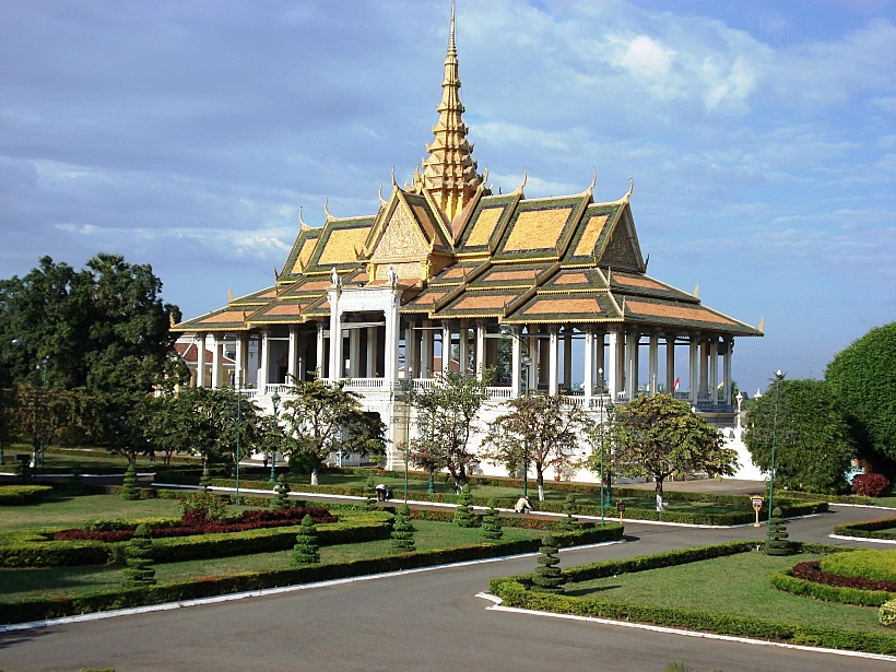 ורוד משולב בניוד, מארי מיילי