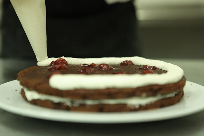 עוגת היער השחור