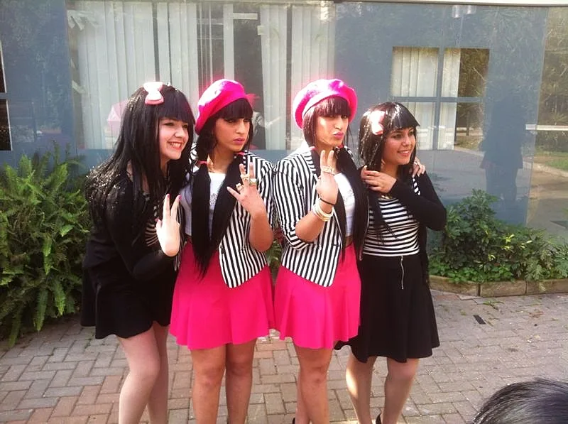 התאומות מלול מתארחות אצל 