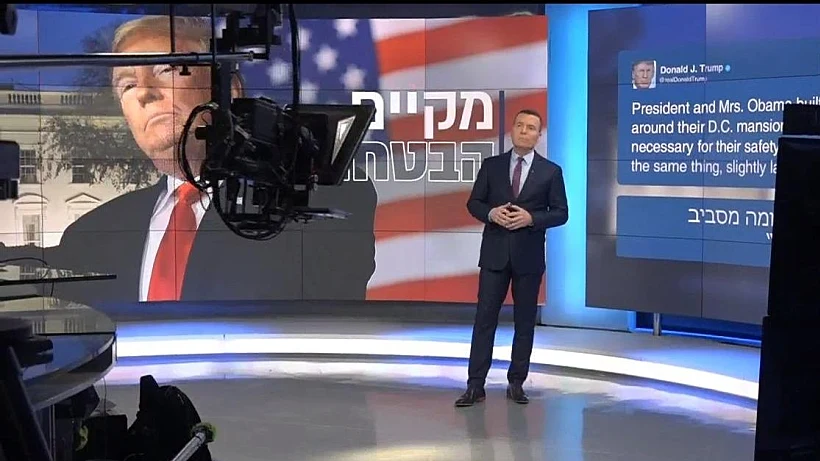 אבי יעקב אילון באולפן החדשות בחמש