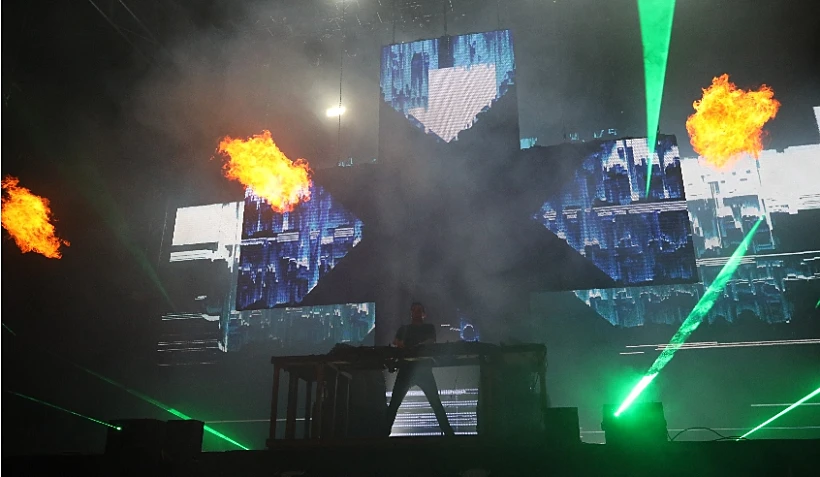 מרטין גריקס בגני התערוכה (סיוון פרג