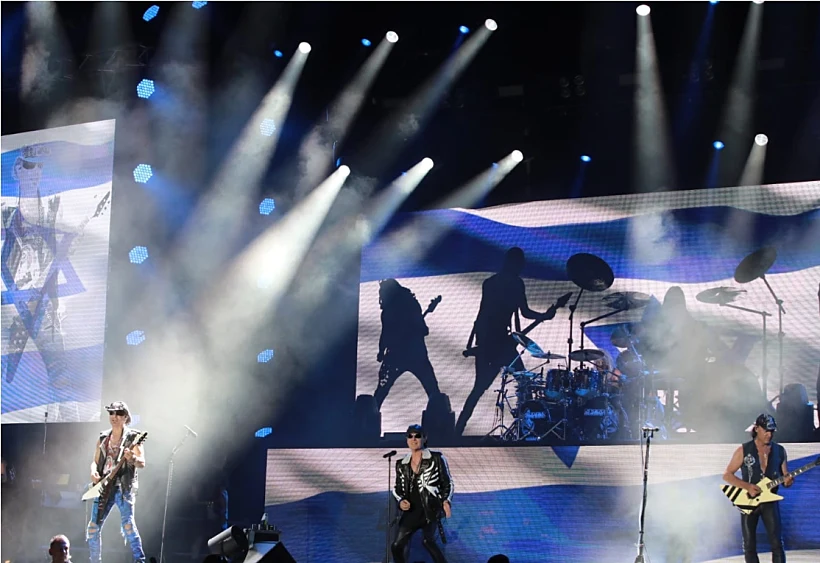 הסקורפיונס בהיכל מנורה מבטחים