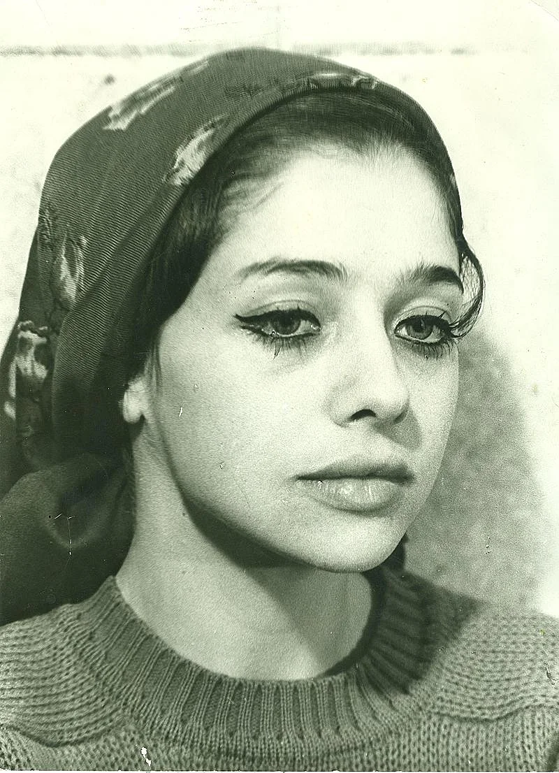 המשוררת והשחקנית תרצה אתר