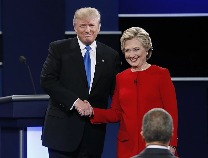 דונלד טראמפ והילרי קלינטון בעימות הנשיאותי הראשון
