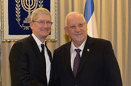 טים קוק ונשיא המדינה ראובן ריבלין