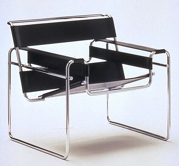 כסא וסילי של מרסל ברויר נראה בלא מעט סרטים וסדרות