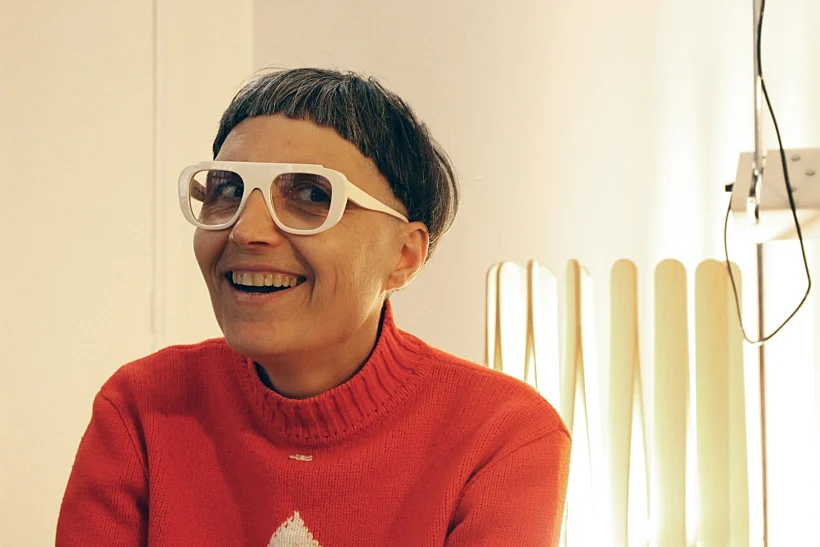 מטלי קרסה בריאיון