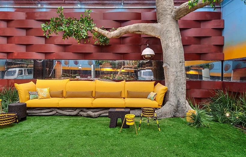 פינת הישיבה בעונה הנוכחית