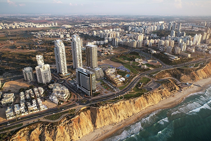 לגון, דידינגוף סחר, יסקי מור סיון אדריכלים, אלקטרה בנייה