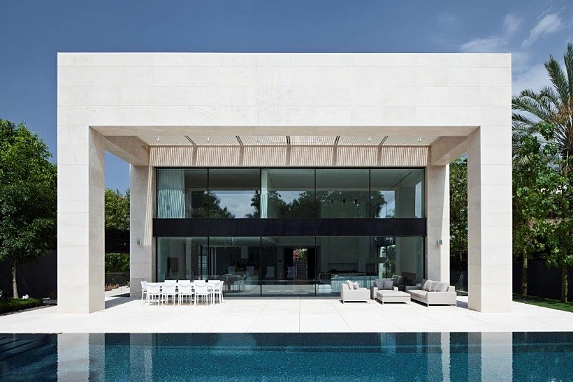 וילה בהרצליה פיתוח