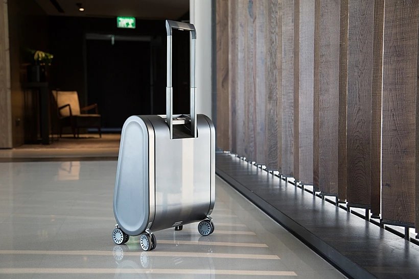 אלי ספיבק, קומפקט