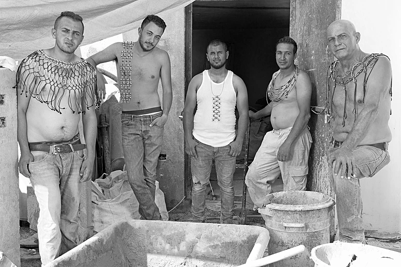 תכשיטים מאתרי בנייה, בר קזדן