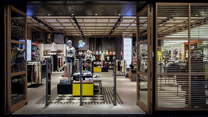 אלמנטים בנושא זמן, סניף של 24/7