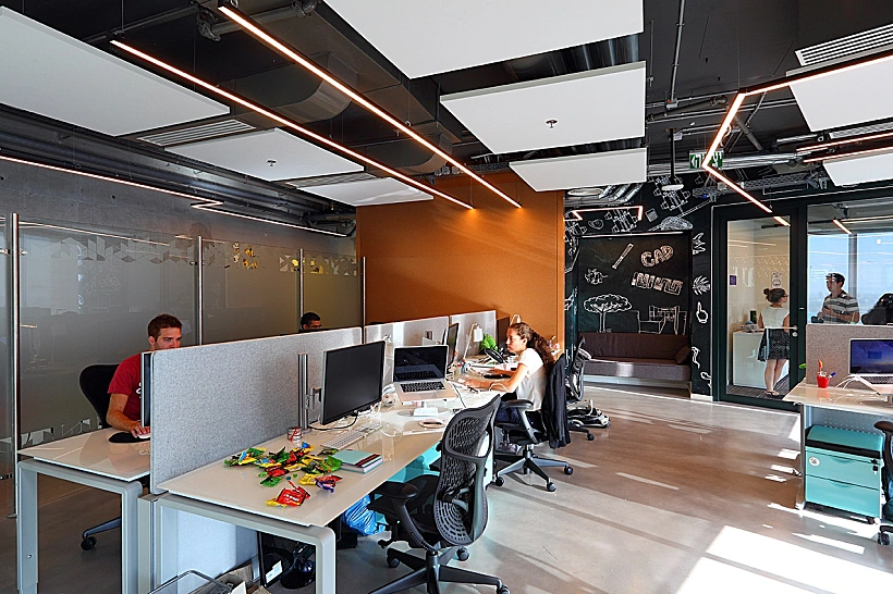 משרדי אוטודסק, קשר בלתי אמצעי, סתר אדריכלים