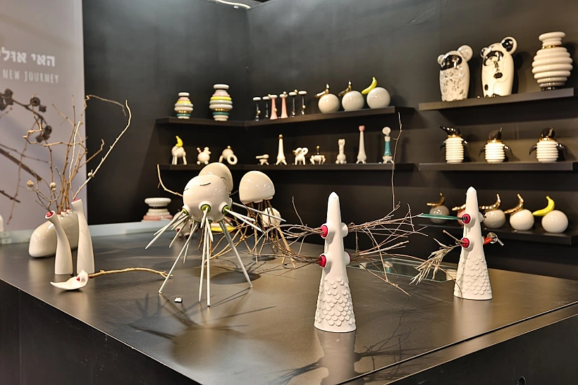 צבע טרי 2018, סטודיו KAHN