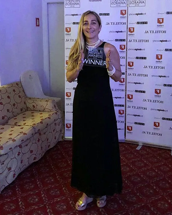 האדריכלית דנה אוברזון ביום קבלת הפרס