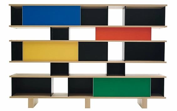 ספריה בעיצוב שארלוט פרייהנד לקאסינה