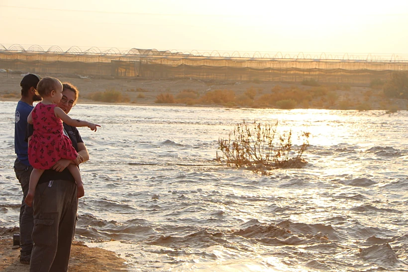 מטיילים באזור הערבה התיכונה