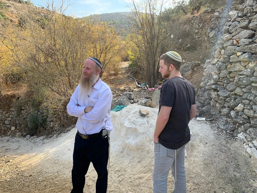 בני משפחת שנרב במעיין בו נהרגה