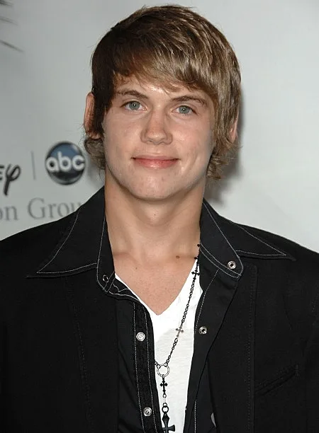 השחקן הצעיר טוני אולר