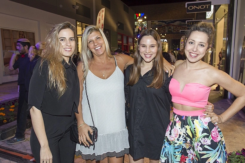 הדר רזון, עמית פרקש, גלית מלכין, בתאל קנפו.