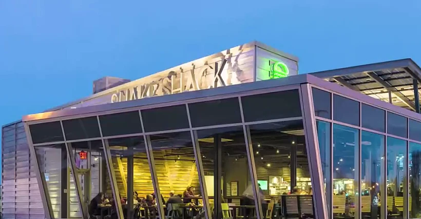 סניף ''שייק שאק''