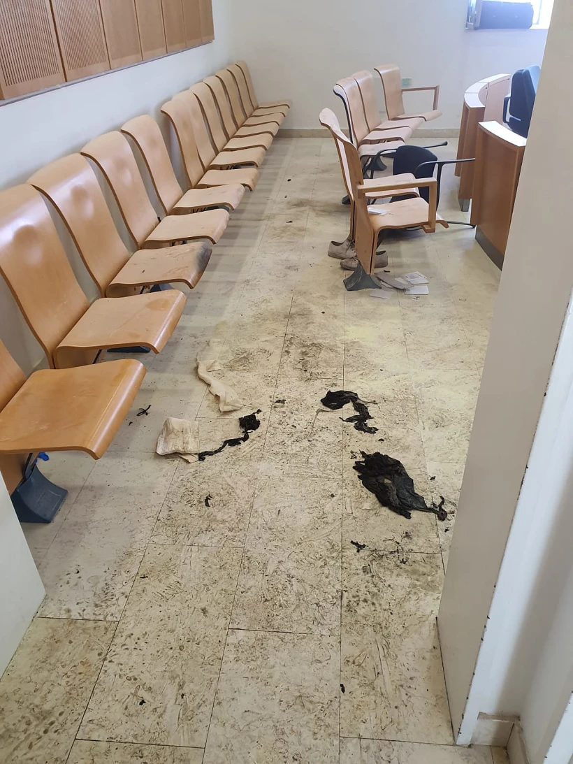 זירת האירוע שבו אדם הצית את עצמו בב''ש