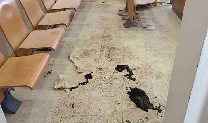 זירת האירוע שבו אדם הצית את עצמו בב''ש