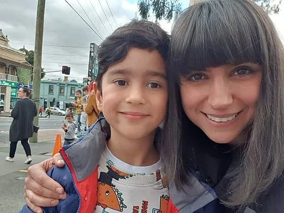 בשבילו היא עשתה הכל. לאלה מוחמדי ובנה