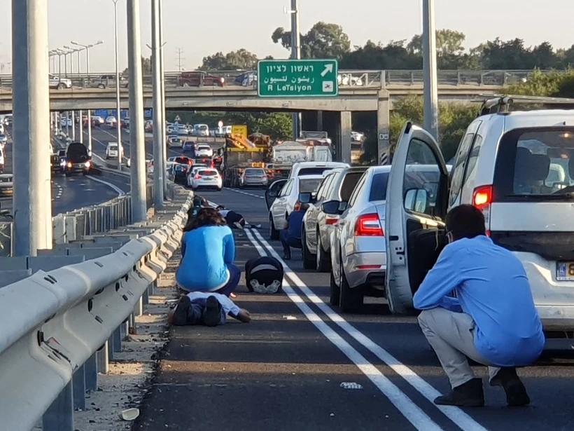 צבע אדום בצומת ראשון