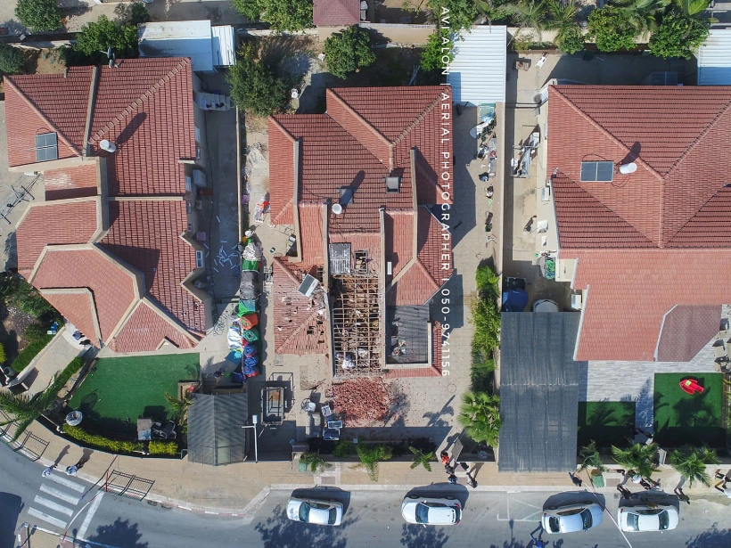 הבית שנפגע מפגיעת רקטה בנתיבות