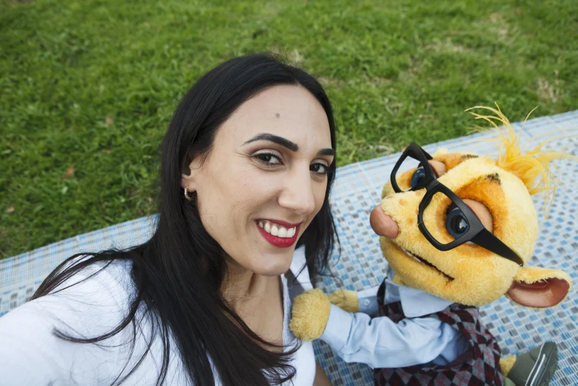 מפלצות קטנות- משפחת דבוש