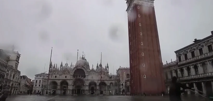 העיר ונציה מוצפת