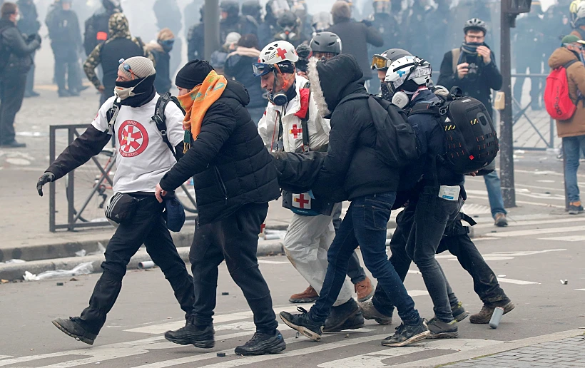 הפגנות האפודים הצהובים בפריז