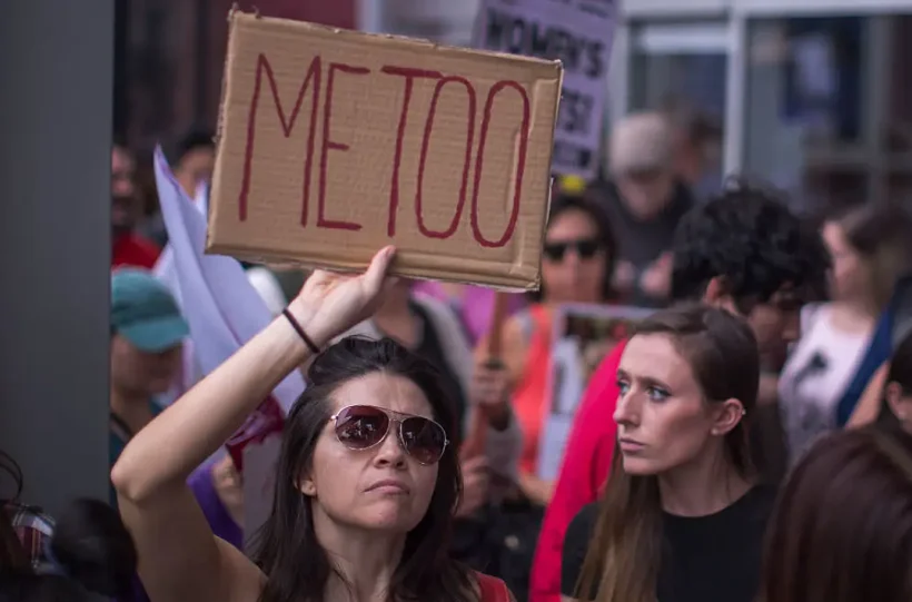 קמפיין me too להזדהות עם נפגעות תקיפה מינית