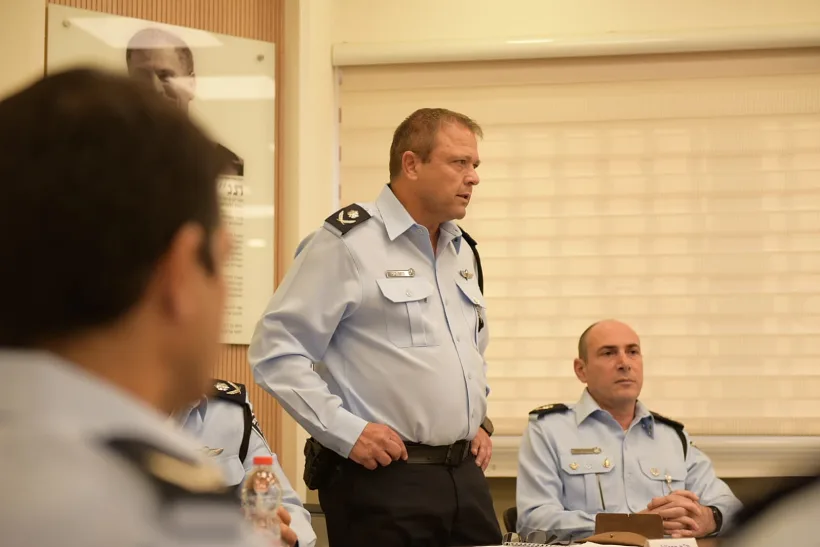 מפגש קצינים ושוטרים ביחידת להב 433