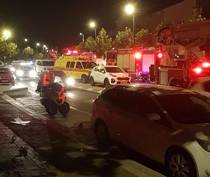 שריפה בדירת מגורים ברחוב ארתור הנטקה שבירושלים